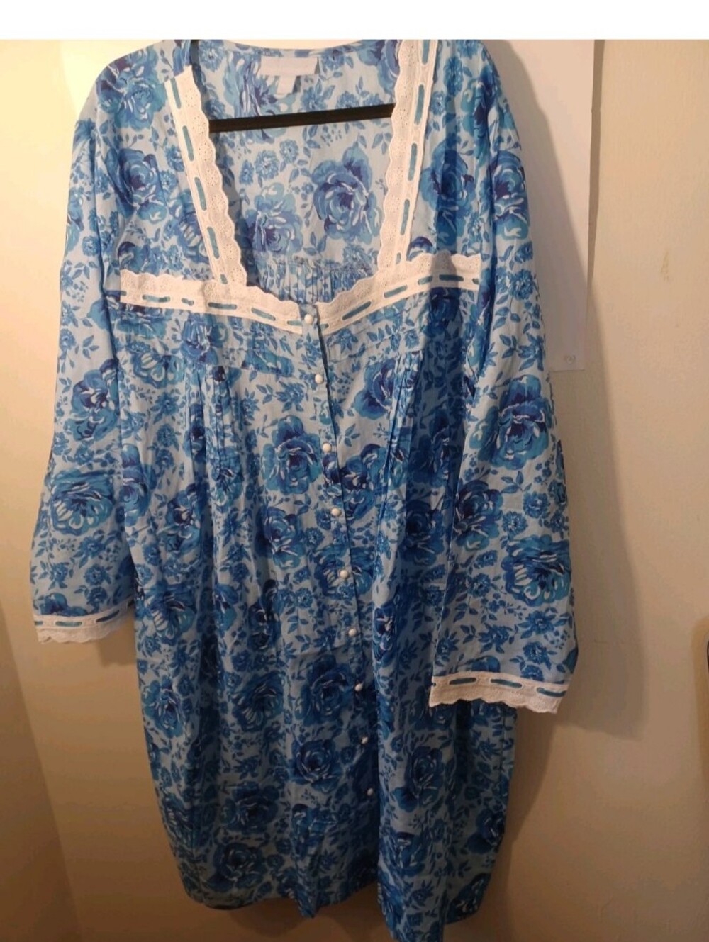 Only Necessities Blue Floral Button-Front Women’s Twin Nightware Set New 4X